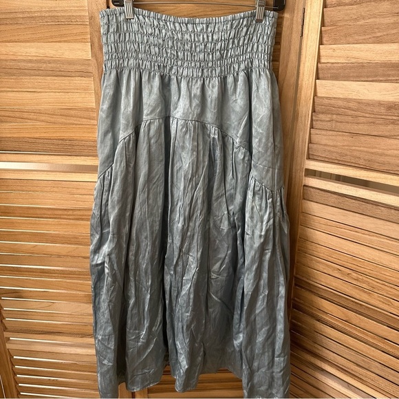 Vince Metallic Blue Smocked Tiered Skirt in blue size M - Picture 6 of 10